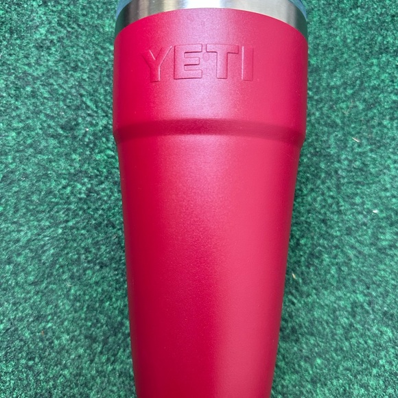 Yeti Rambler Collection Brick Red and Harvest Red - Picture 11 of 12